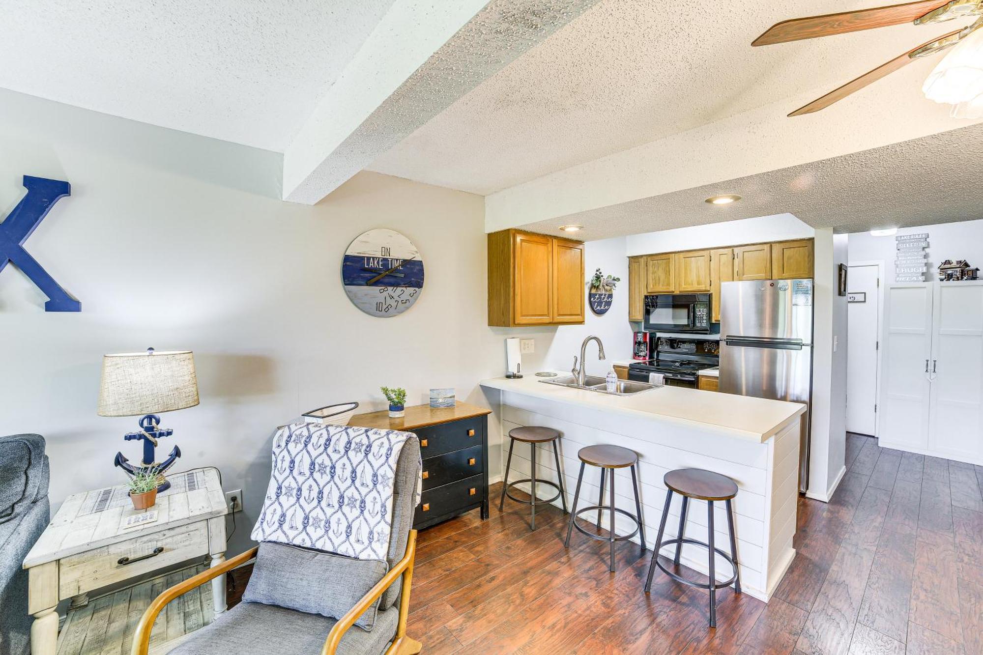 Reed Springs Condo With Furnished Deck And Pool Access Reeds Spring Eksteriør bilde