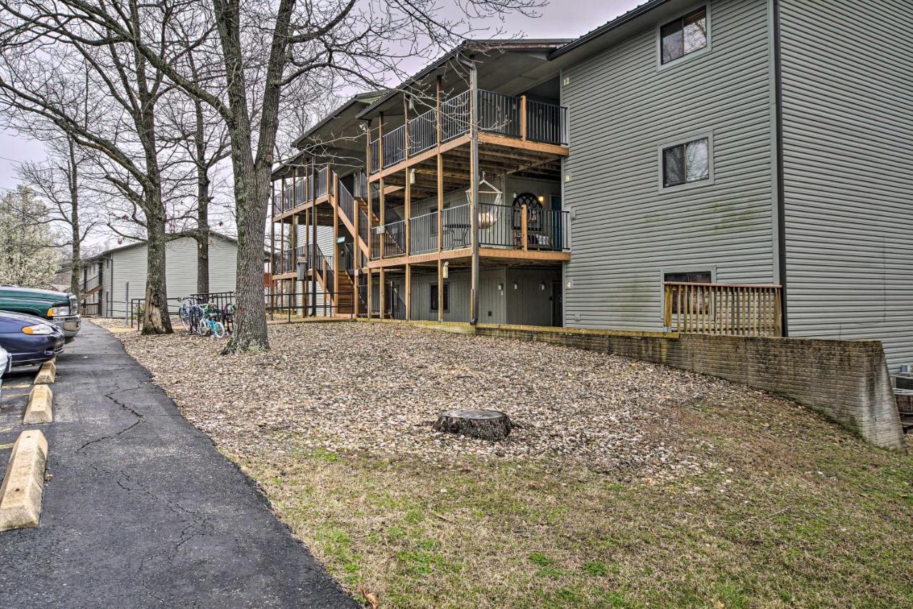 Reed Springs Condo With Furnished Deck And Pool Access Reeds Spring Eksteriør bilde